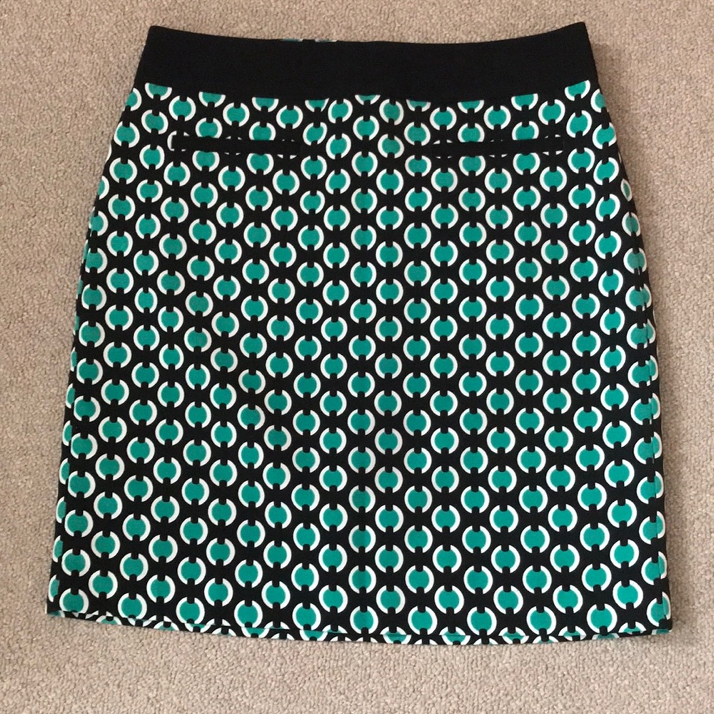 Worthington  fully lined miniskirt. Size 6